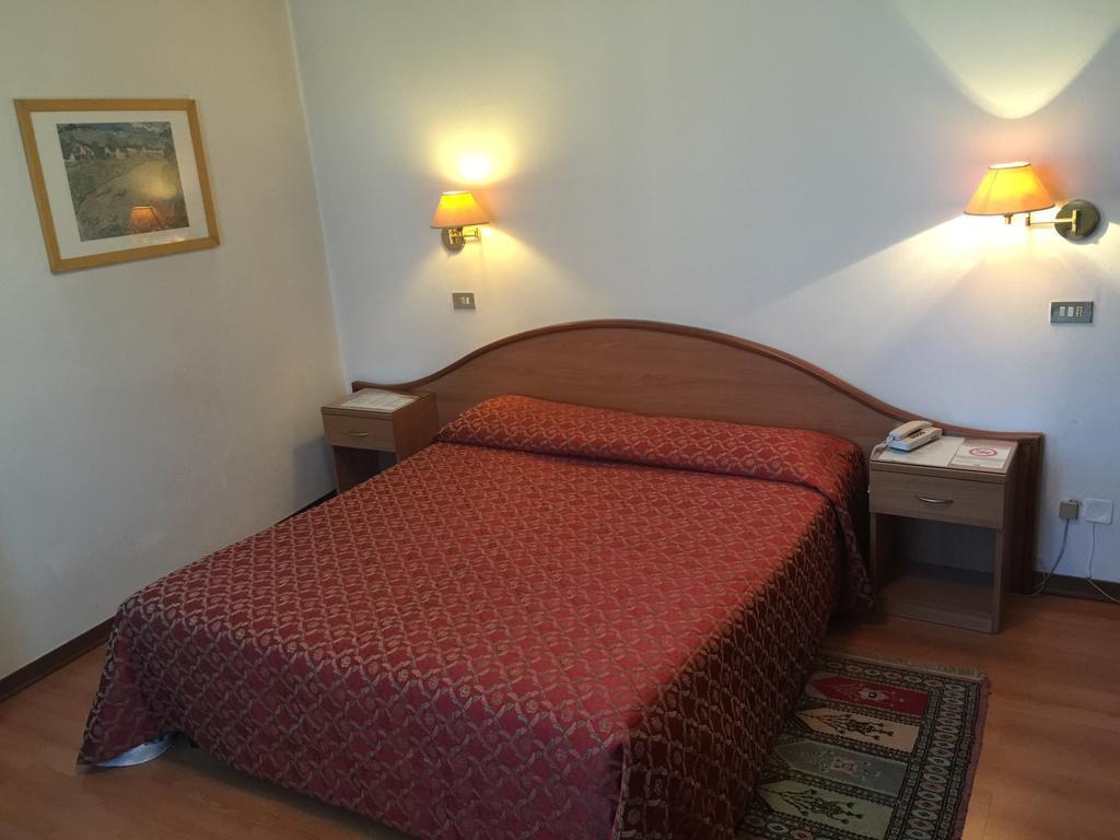 Hotel S.Antonio Padova Bilik gambar